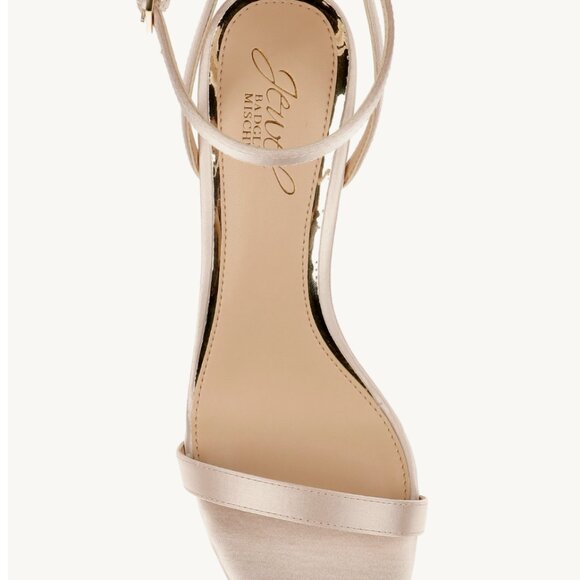 Like new Jewel Badgley Mischka Danni II Sandal Champagne Various Sizes - Picture 6 of 6